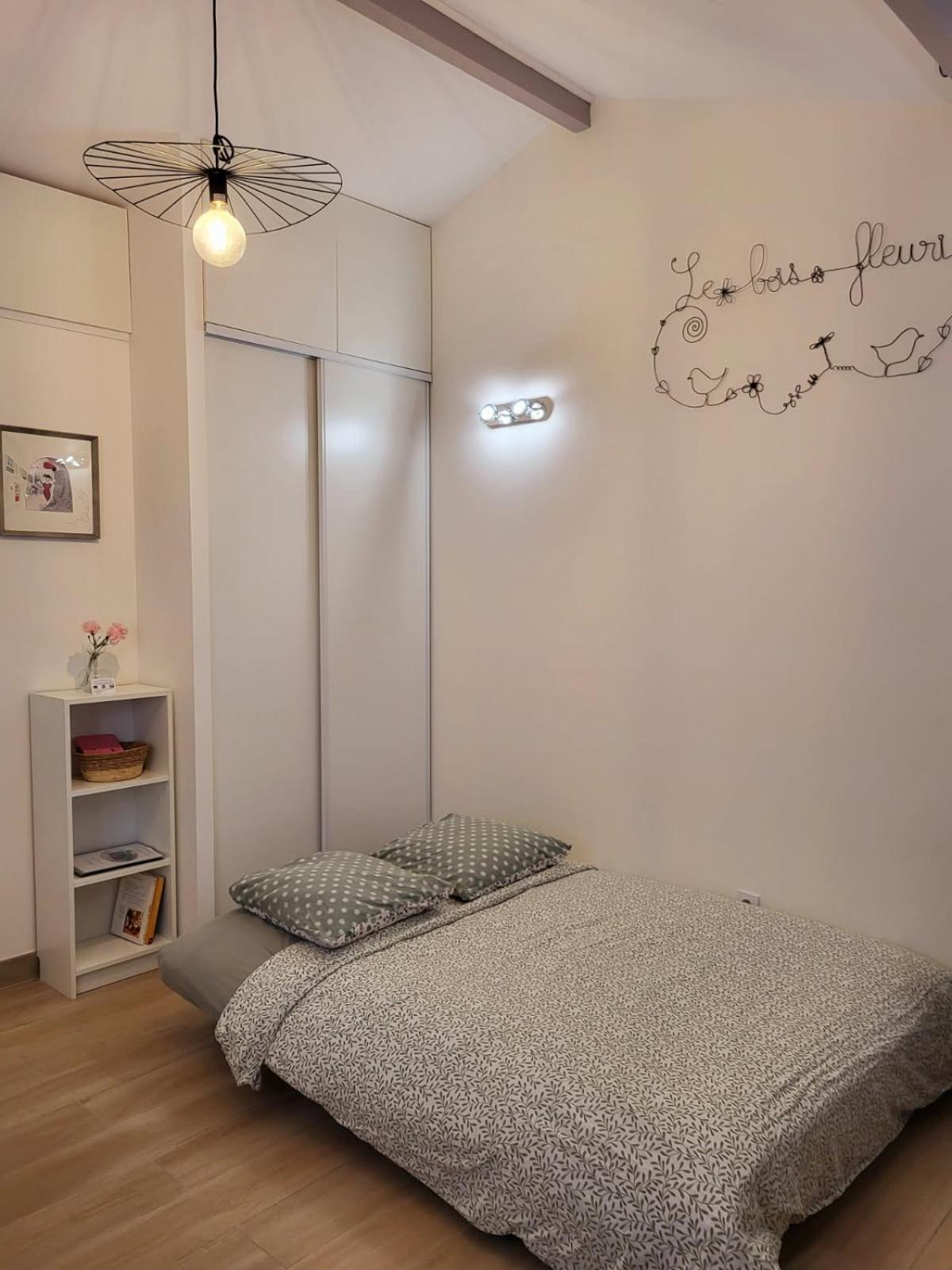 Maison Studio Le Bois Fleuri Croissy-Beaubourg Kültér fotó